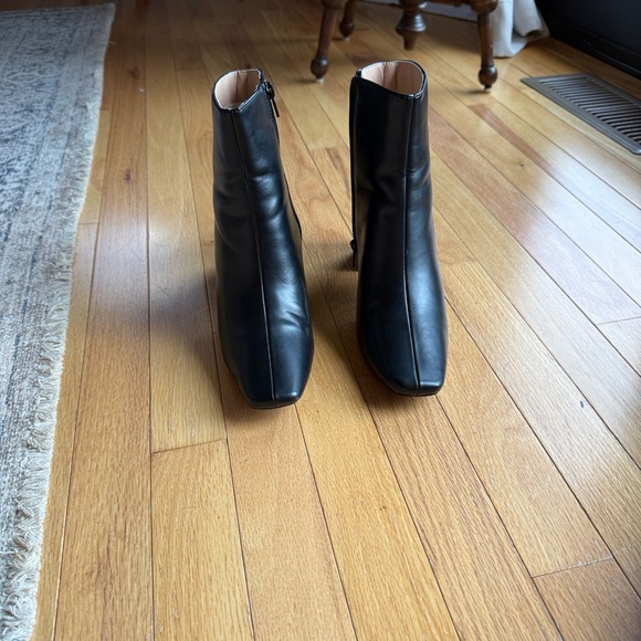 Journee Collection Black Ankle Boots - Picture 1 of 5